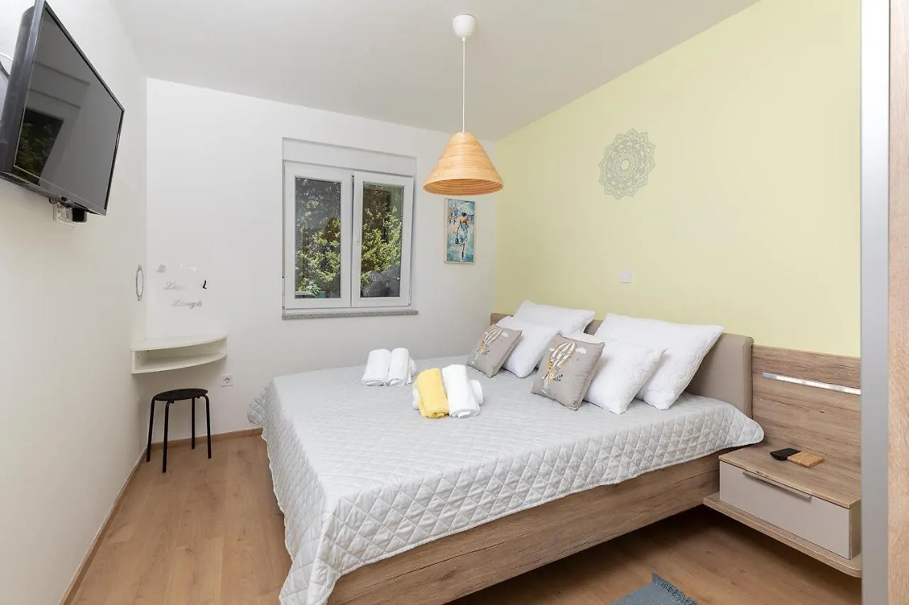 Apartment J&E Medulin