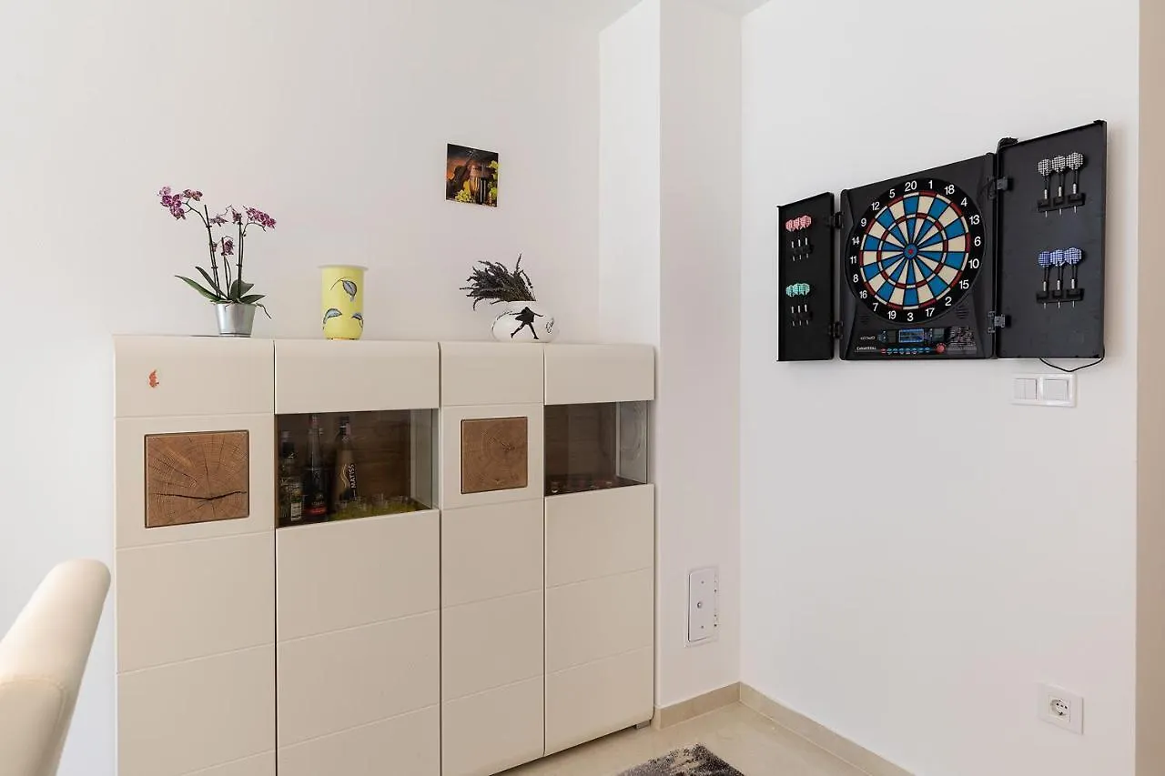Apartment J&E Medulin 0*,  Croatia