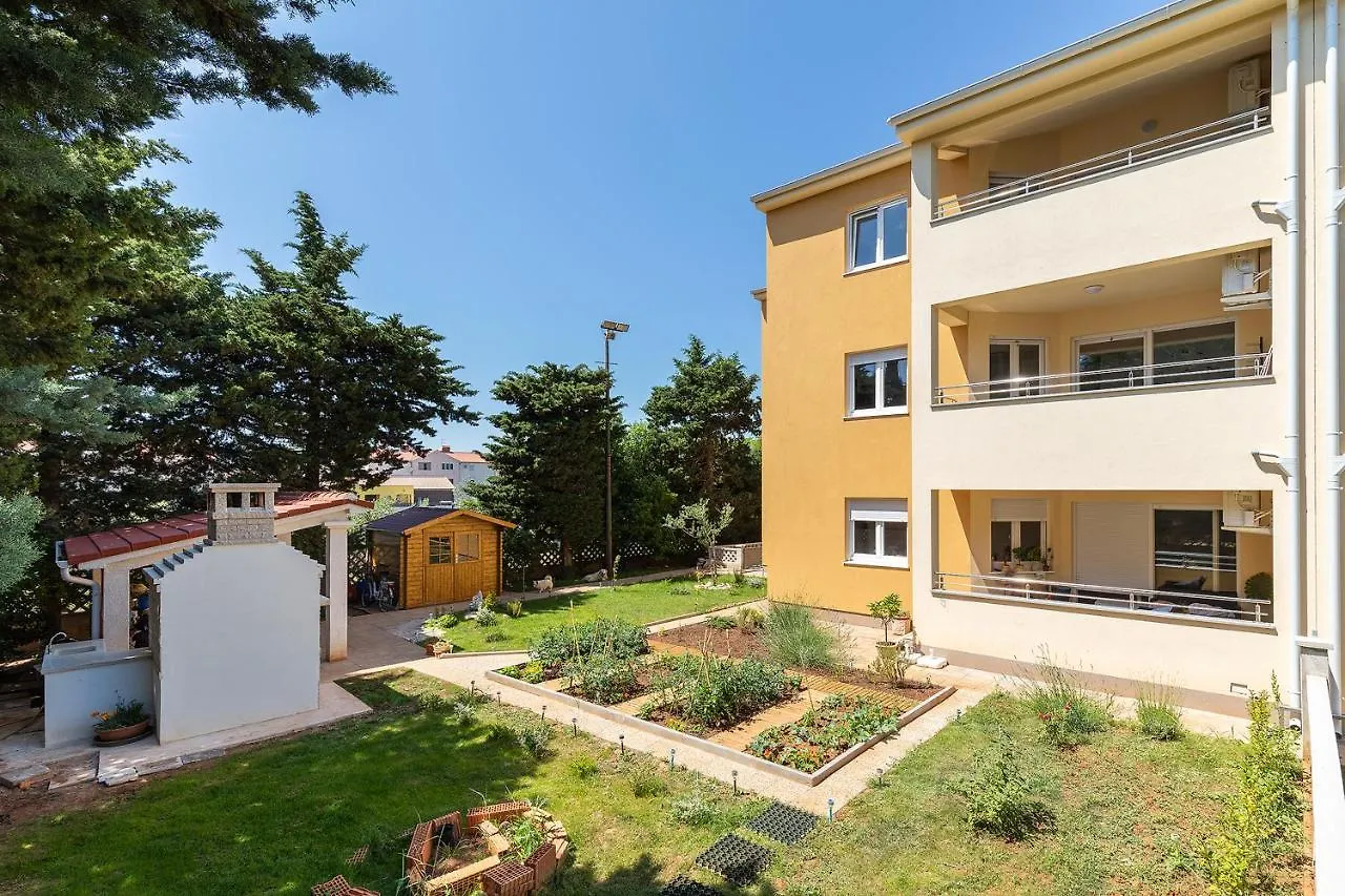 Apartment J&E Medulin 0*,  Croatia