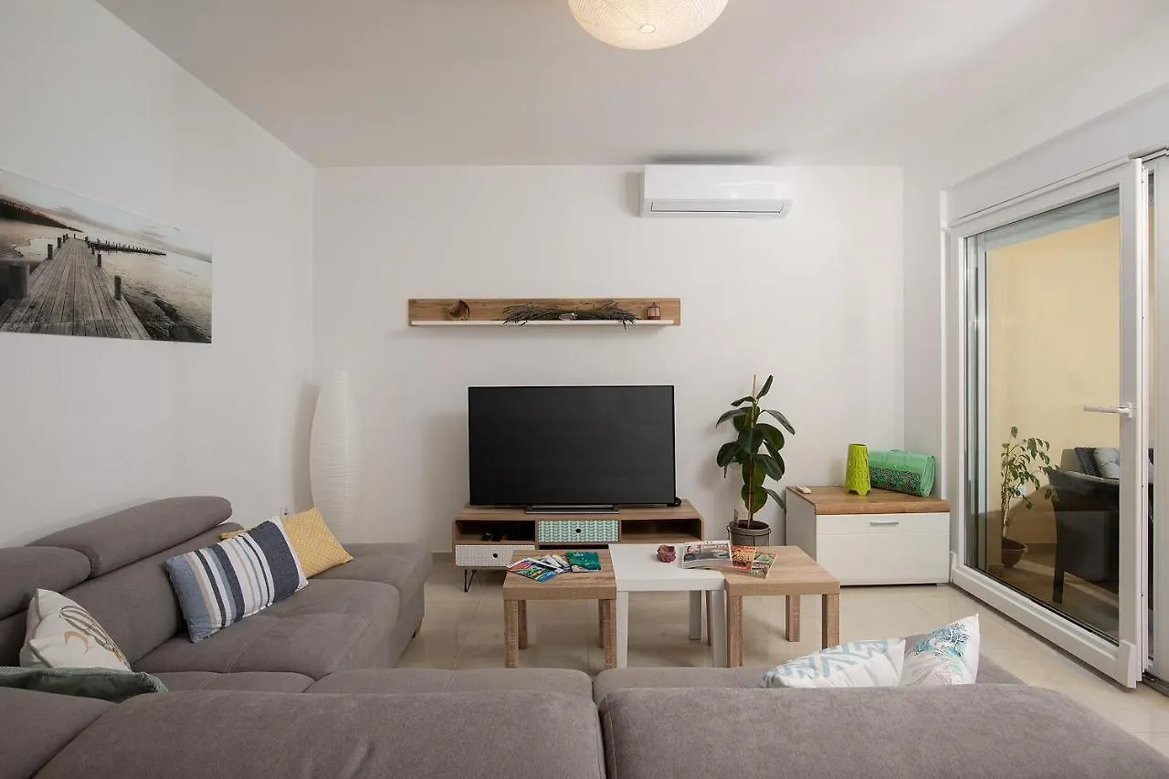 Apartment J&E Medulin