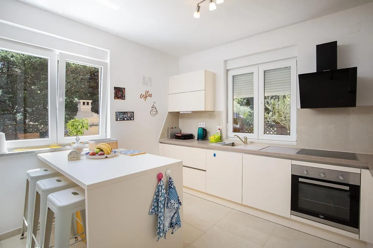 Apartment J&E Medulin
