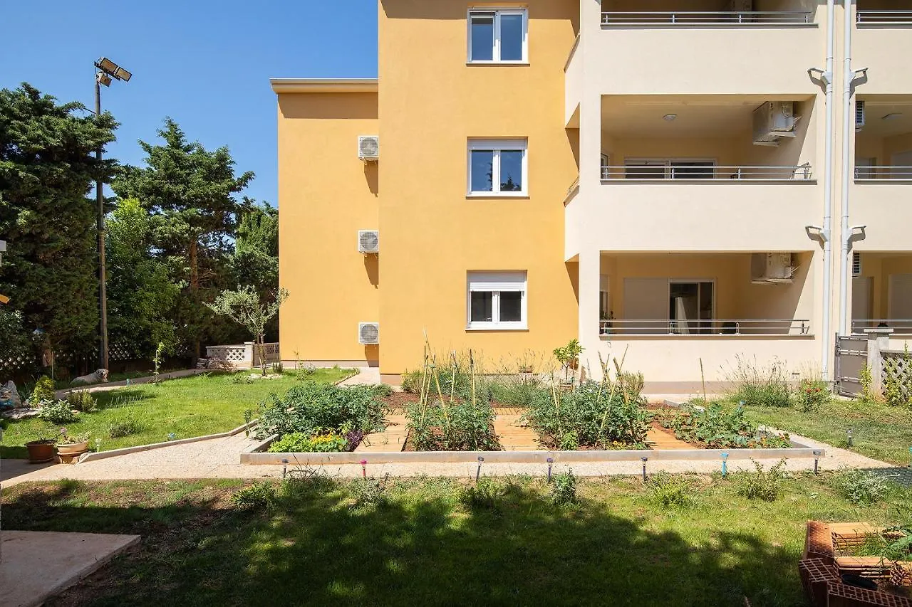 Apartment J&E Medulin