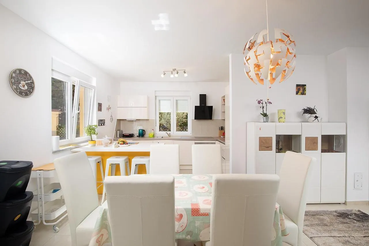 Apartment J&E Medulin