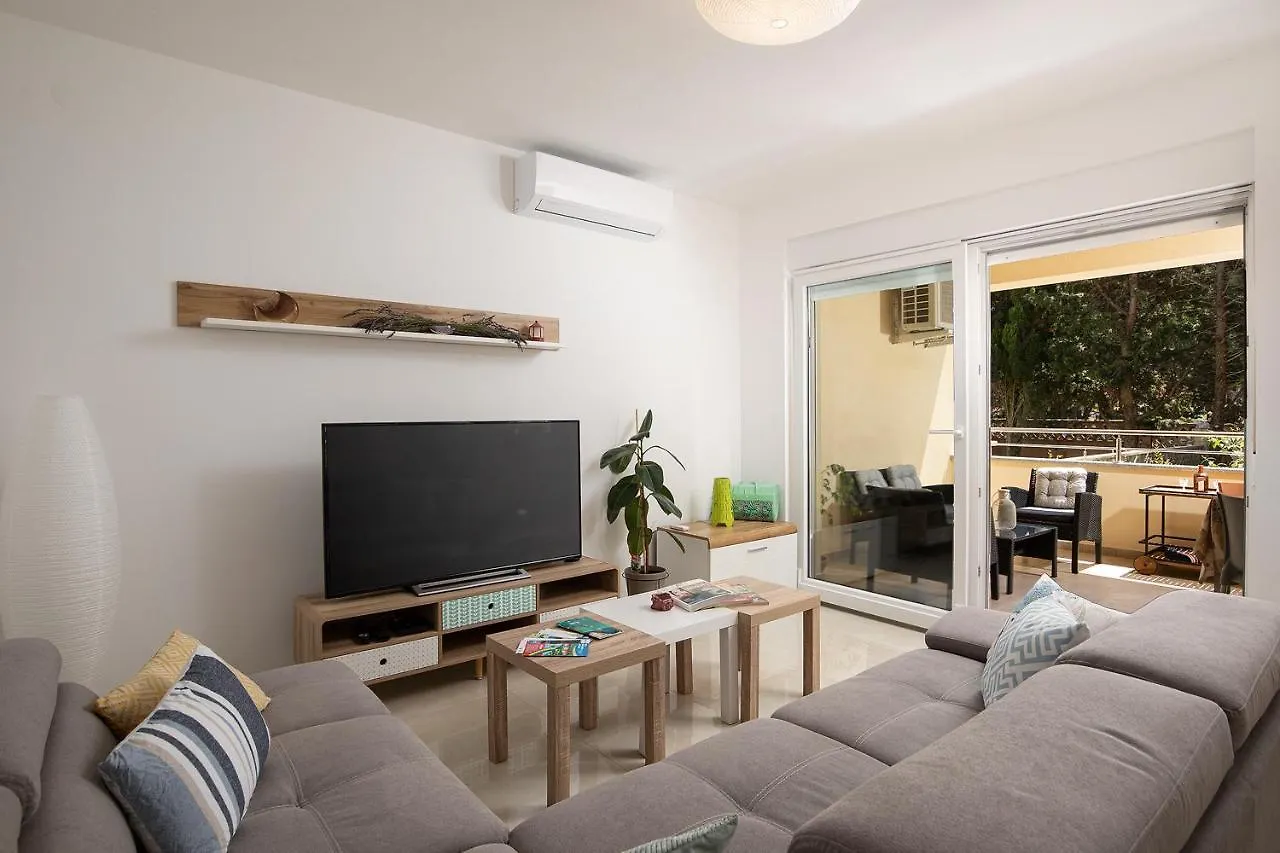 Apartment J&E Medulin 0*,  Croatia